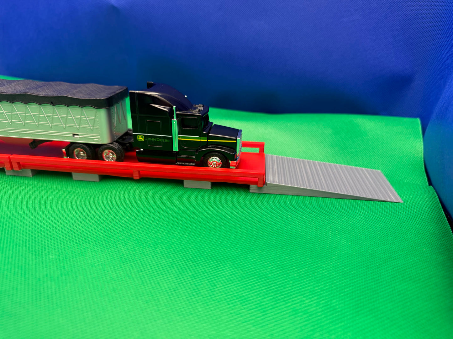 Pretend Play Toy Truck Scale | 1:64 Scale