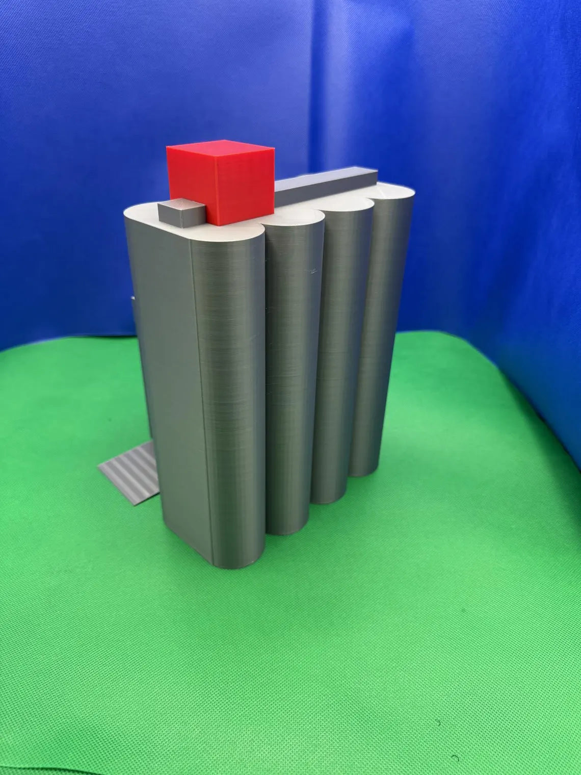Model Grain Silo Play Set